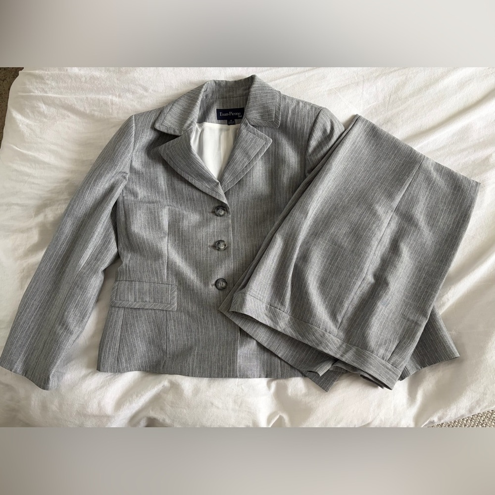 Evan- Picone grey pant suit